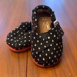 NWOT Toms Polka Dot Tinys